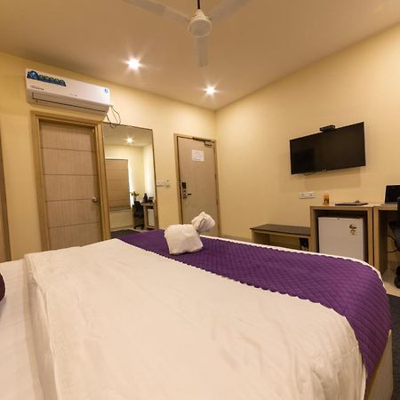 Sagar Hotel Just 5 Min From Golden Temple Amritsar Phòng bức ảnh