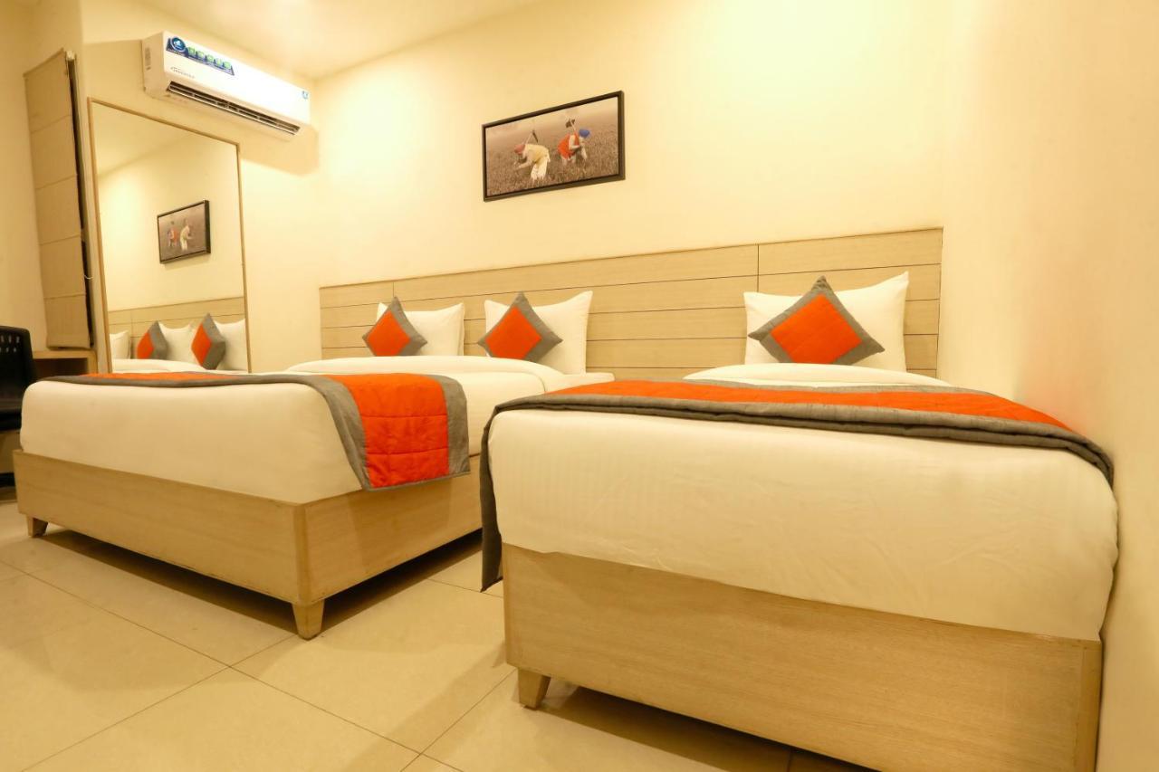 Sagar Hotel Just 5 Min From Golden Temple Amritsar Ngoại thất bức ảnh