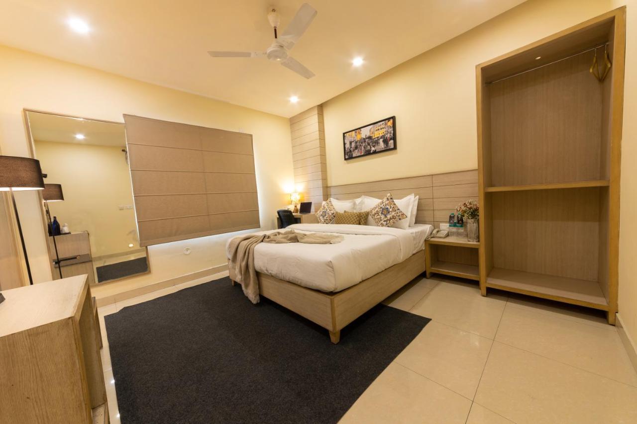 Sagar Hotel Just 5 Min From Golden Temple Amritsar Ngoại thất bức ảnh