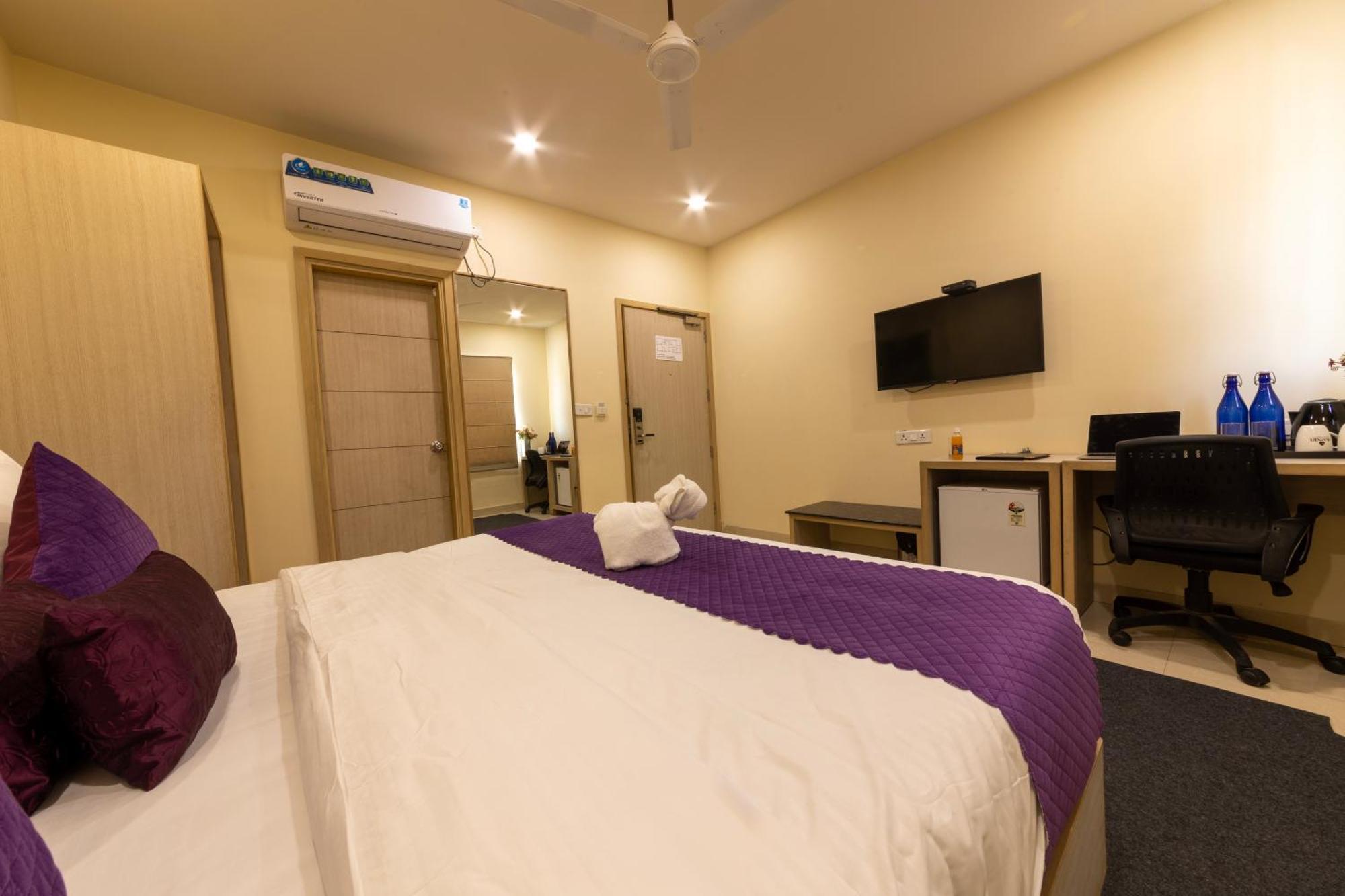 Sagar Hotel Just 5 Min From Golden Temple Amritsar Phòng bức ảnh